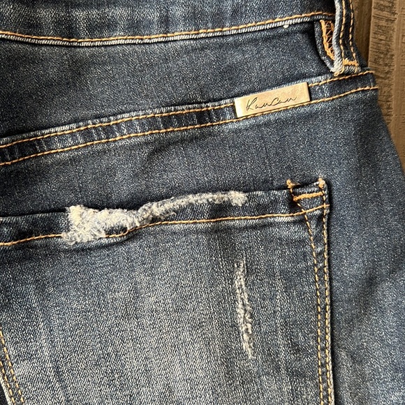 NWOT KanCan dark wash jean shorts, size 26 - Picture 8 of 8